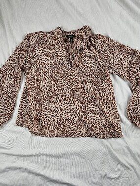 Jessica Simpson Leopard Print Blouse  Size Medium Womans